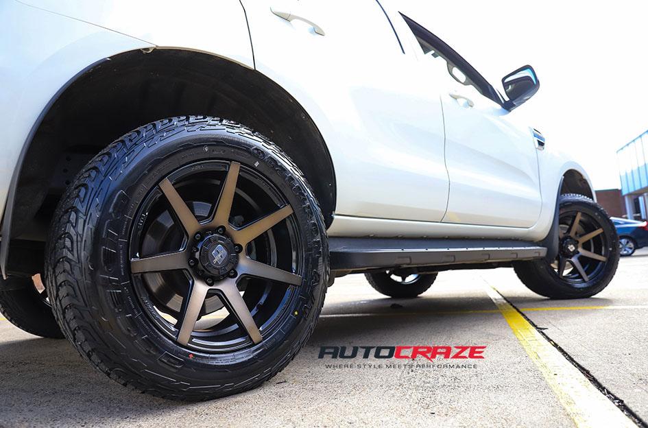 FORD EVEREST AVALANCHE MACHINED FACE MATTE BLACK DARK TINT